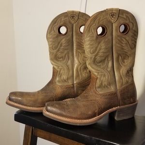Size 10D Ariat Cowboy boots